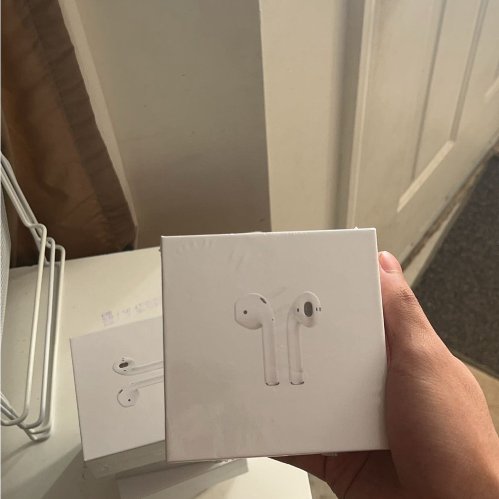 Apple AirPods Wireless Earbuds